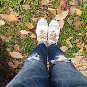 Bass sneaker size 9.5